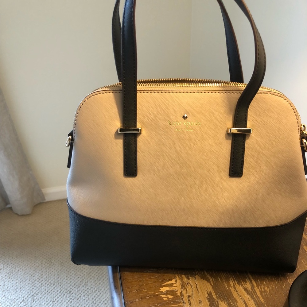 Kate Spade purse - good as new! Hardly used